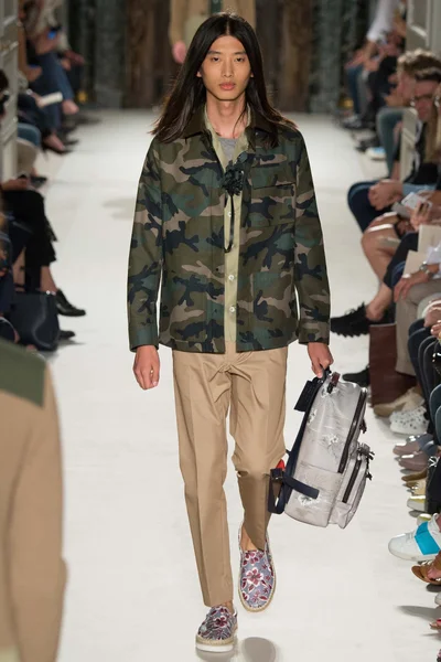 Look 27
